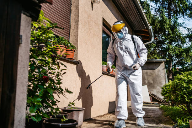 Best Commercial Pest Control Services  in Forrest, IL